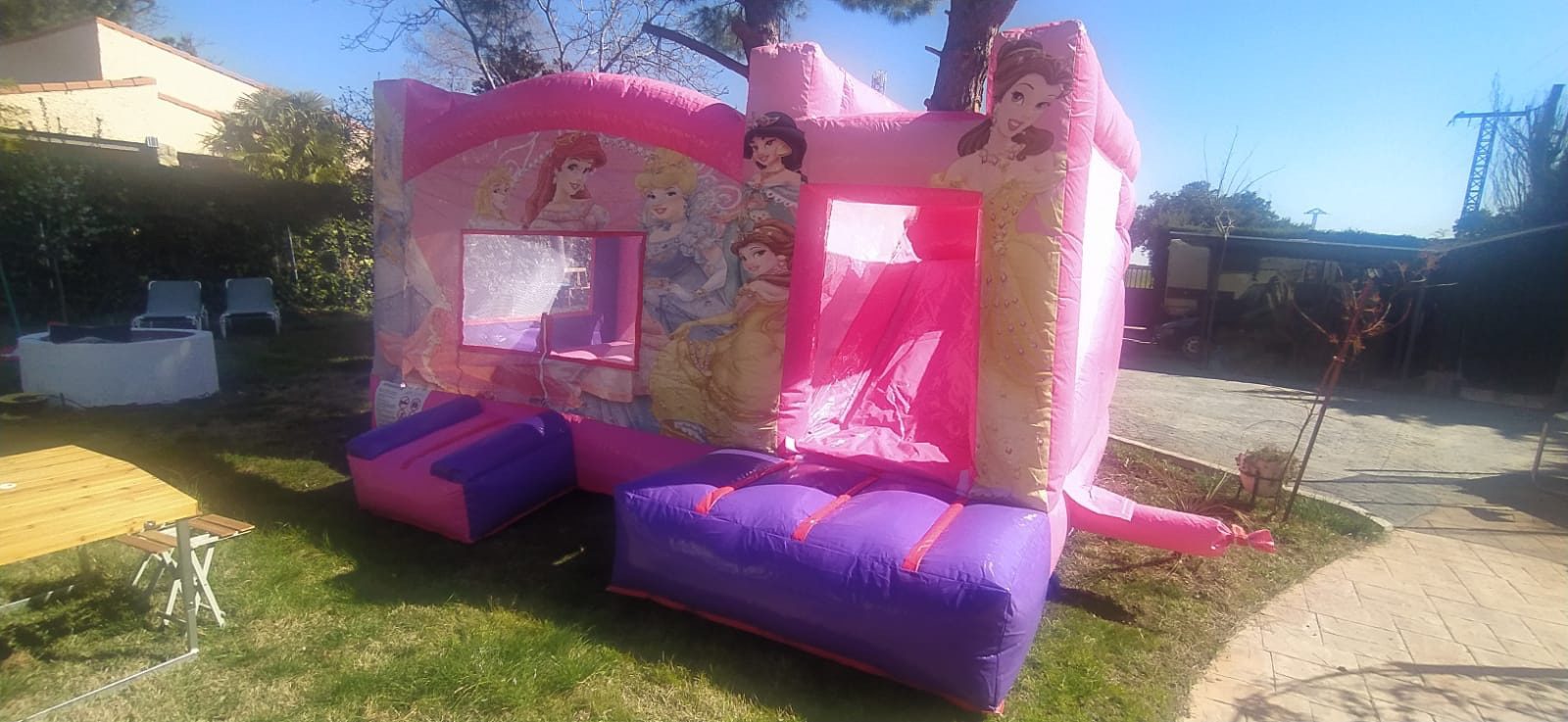 Castillo Hinchable Super Princesas XL - Imagen 6